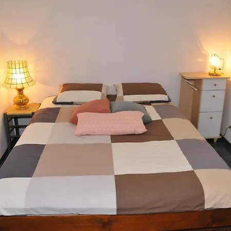 Guest house Tahiti Vila Arandjelovac